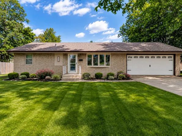 1112 Beechwood Ave, Bloomington, IL 61701
