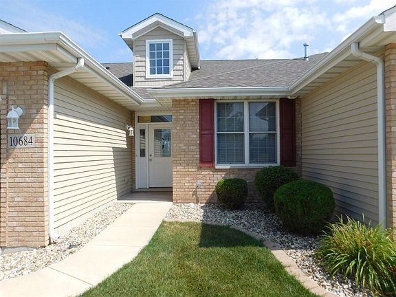 3rd image of 10684 W Scarlett Oak St