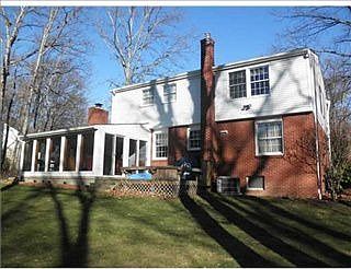 2nd image of 201 Thornwood Dr