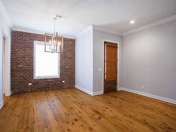 5th image of 105 Camden Lake Dr