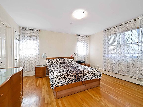 5th image of 2601 E 24th St #301