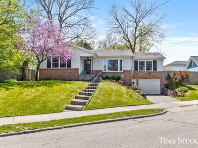 1540 Lyon St NE, Grand Rapids, MI, 49503