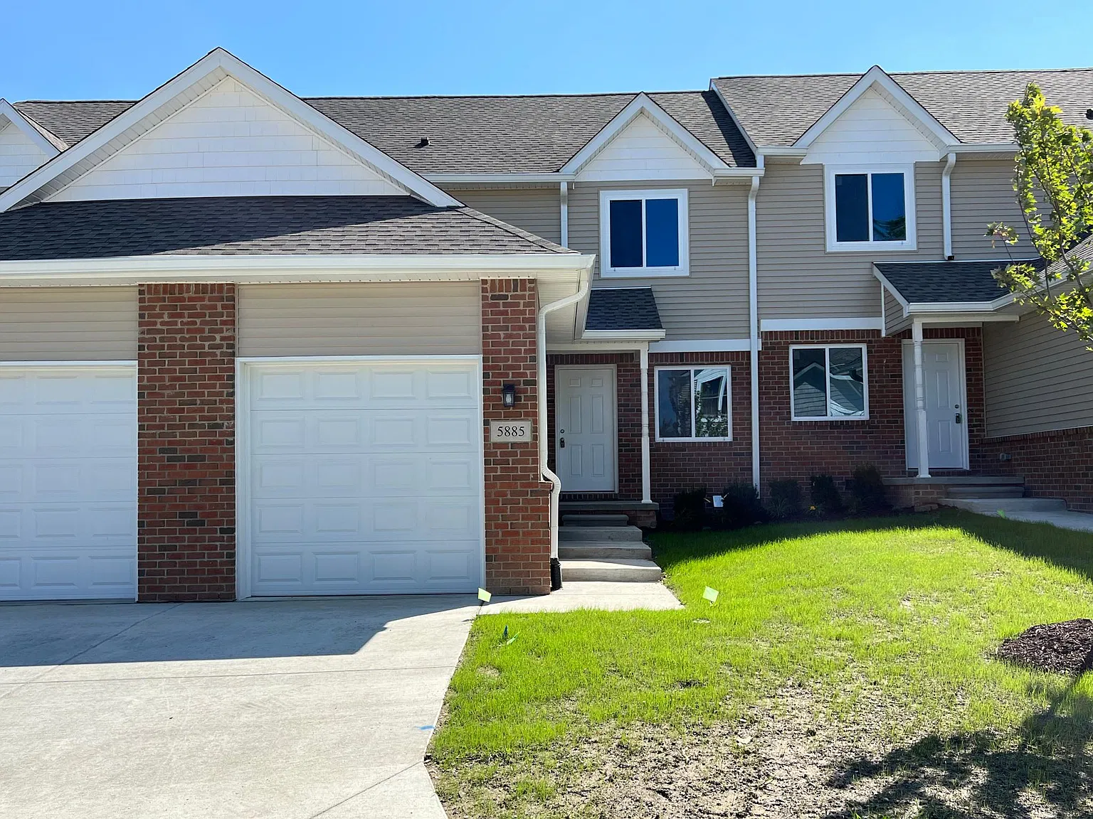 2 bed, 1475 sqft, $2,400 — Photo 1