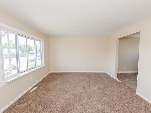 4th image of 3903 E Marietta Ave