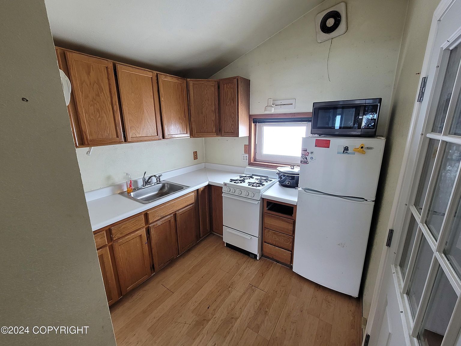 6584 Transit St, Barrow, AK 99723 Zillow