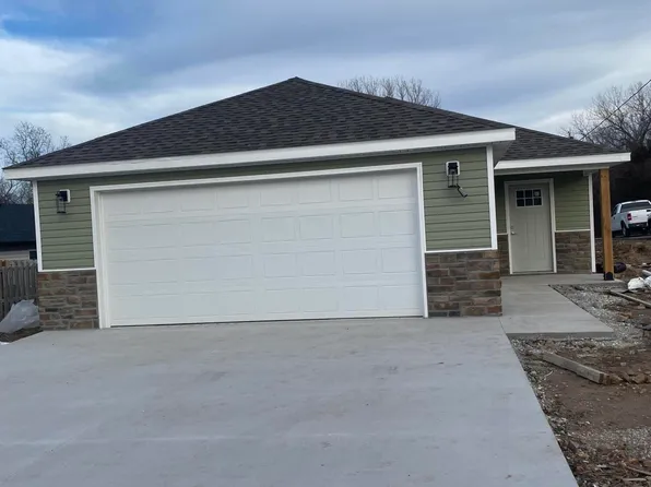 203 N Oliver Ave, Joplin, MO 64801