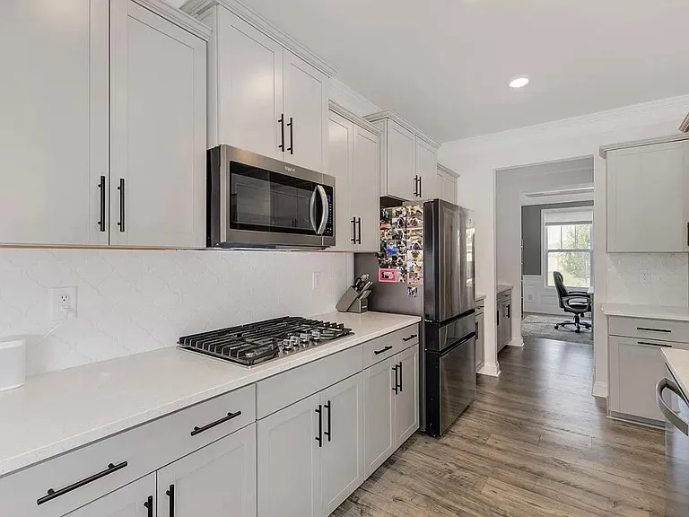 6231 Graymount Trl — Photo 6