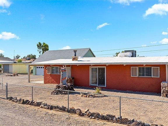 3rd image of 1180 Quartz Avenue