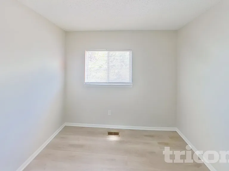 2674 Deliverance Dr — Photo 11