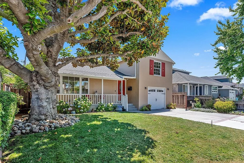 1205 Birch Ave photo 1