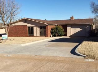 810 Apache Dr, Alva, OK 73717