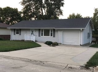 910 Maple St, Pender, NE 68047