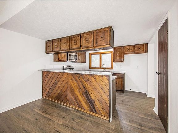 5th image of 19522 Gamble Oak Dr