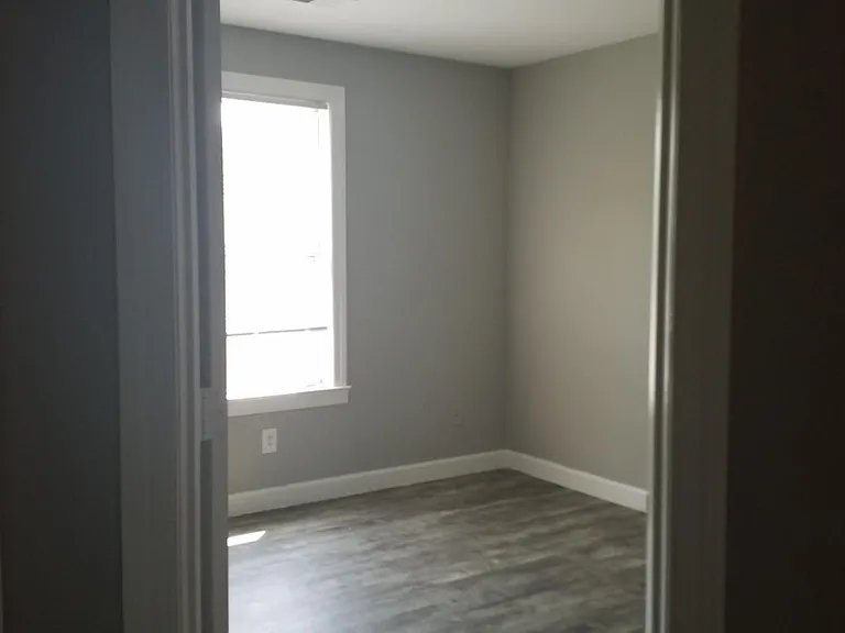 310 E 37th St — Photo 24