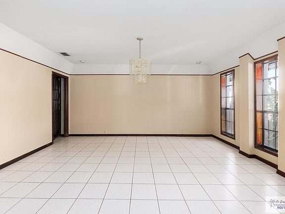 4th image of 585 Sunshine Rd