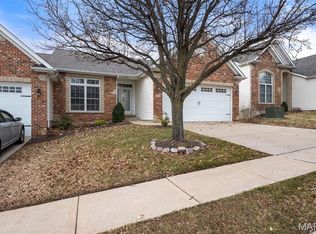 160 Dornoch Dr, Saint Charles, MO 63301