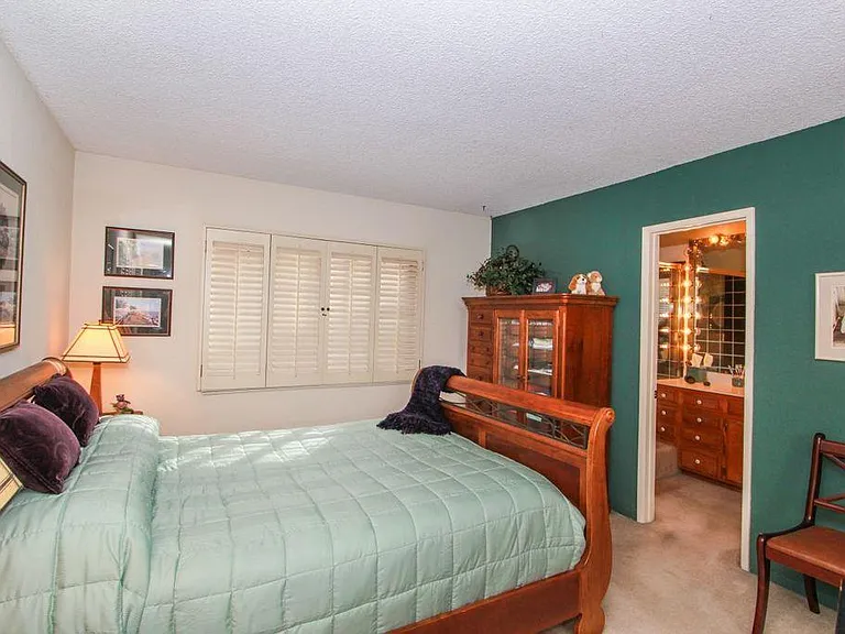 1127 Eureka St #4 — Photo 18