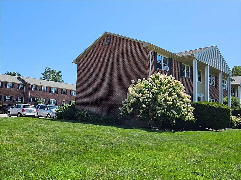 70 Carroll Ave #1004 — Photo 36