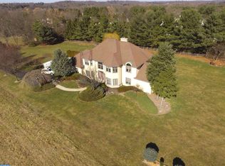 255 Kerry Ln, Blue Bell, PA 19422