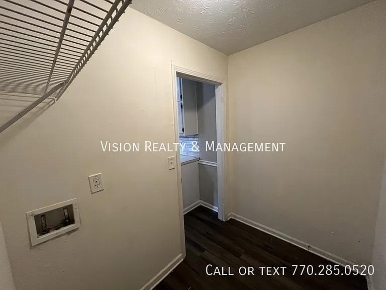 153 Carroll Cir — Photo 16