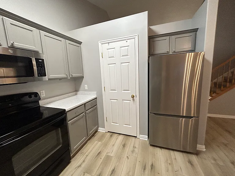 1201 E Parkstone Dr — Photo 6