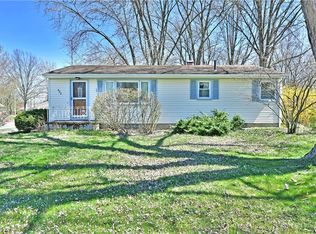 435 Cedar Dr, Cortland, OH