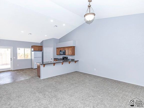 5th image of 9121 E 31st Ln