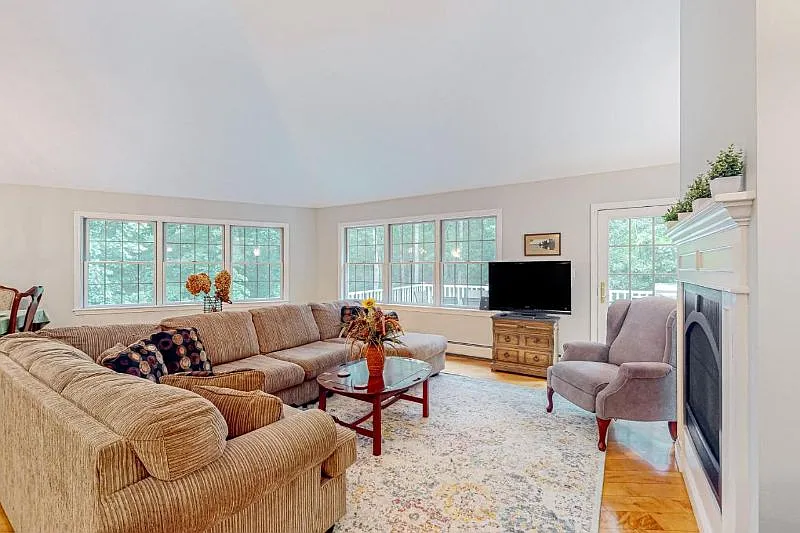 3 bed, 1700 sqft, $2,200 — Photo 1