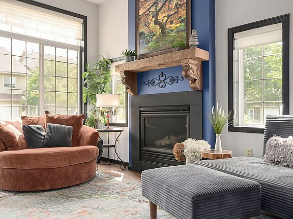 5th image of 2441 Oakridge Cir