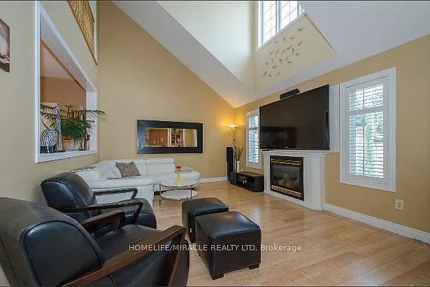 30 Masters Green Cres — Photo 9