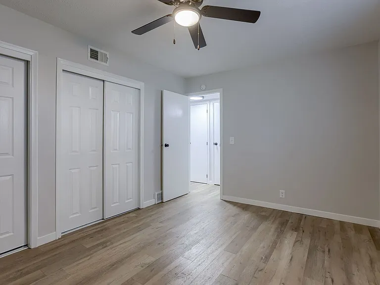 1332-1334 S 30th Ct — Photo 22