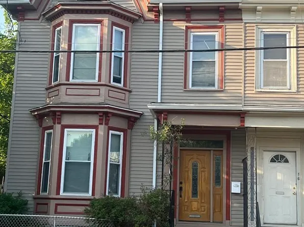 14 Quincy St, Dorchester, MA 02121