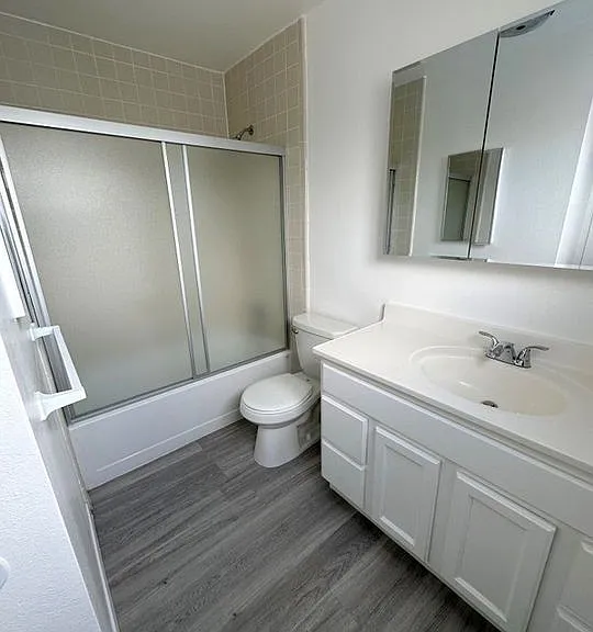 8816 Laurel Canyon Blvd — Photo 6