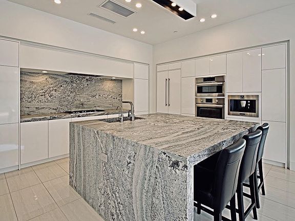5th image of 11701 E Desert Holly Dr