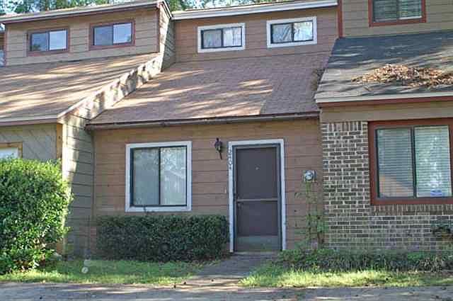 1st image of 2404 Sandpiper St