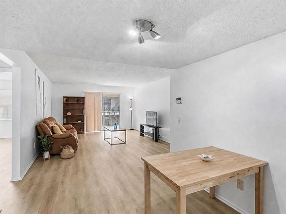 3rd image of 14462 REUTER STRASSE CIRCLE #607