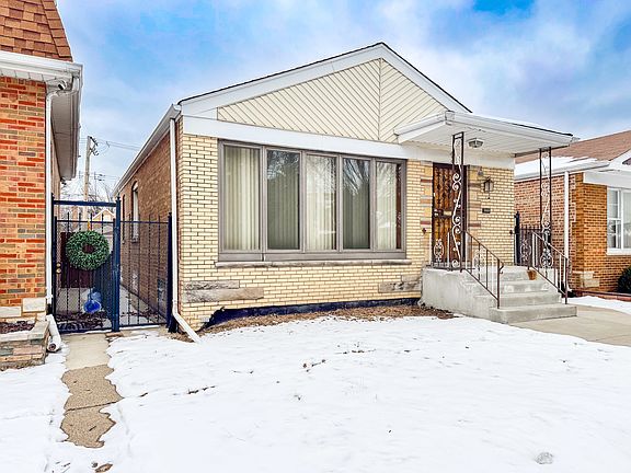 3rd image of 3910 W Marquette Rd