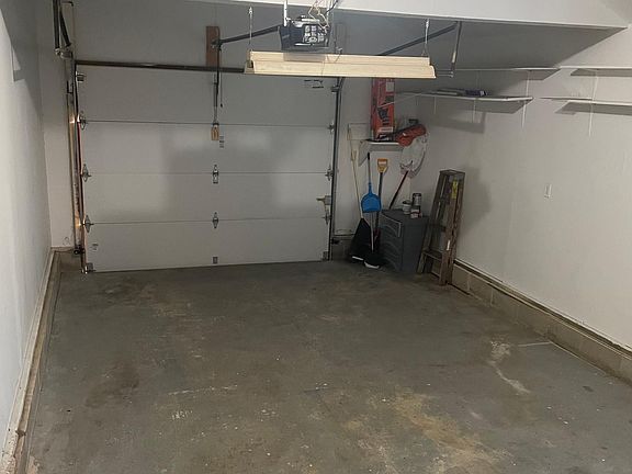 5th image of 5 Bayberry Dr