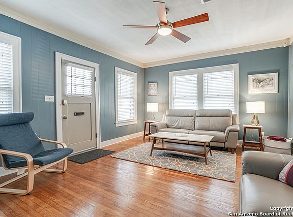 4th image of 600 W Gramercy Pl