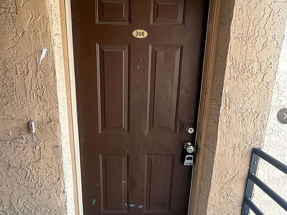 2nd image of 5213 Via Hacienda Cir APT 308