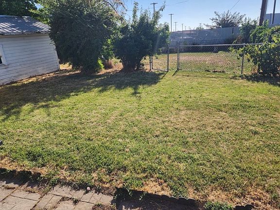 3rd image of 3463 Lincoln Ave