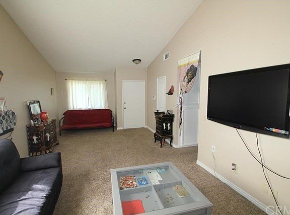 3rd image of 9541 Wisteria Ct