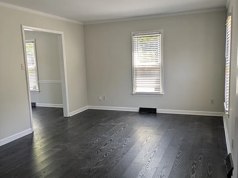 5304 King George Ct — Photo 5