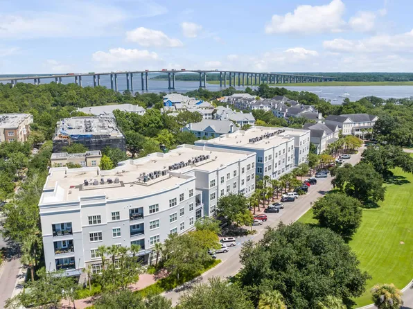 200 River Landing Dr #B401, Daniel Island, SC 29492