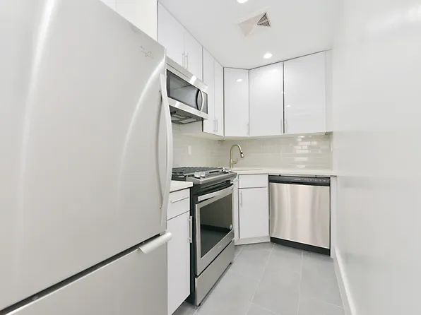 21 Gramercy Park image 4 of 6