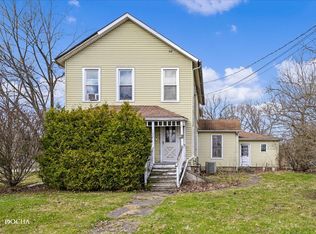 251 S Water St, Batavia, IL 60510