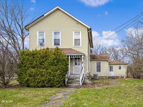 251 S Water St, Batavia, IL 60510