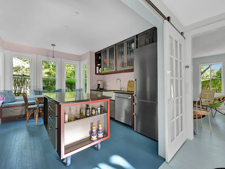 17 Montauk Avenue Ext — Photo 15