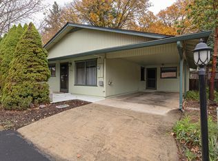 730 Brookside Cir, Rogue River, OR 97537