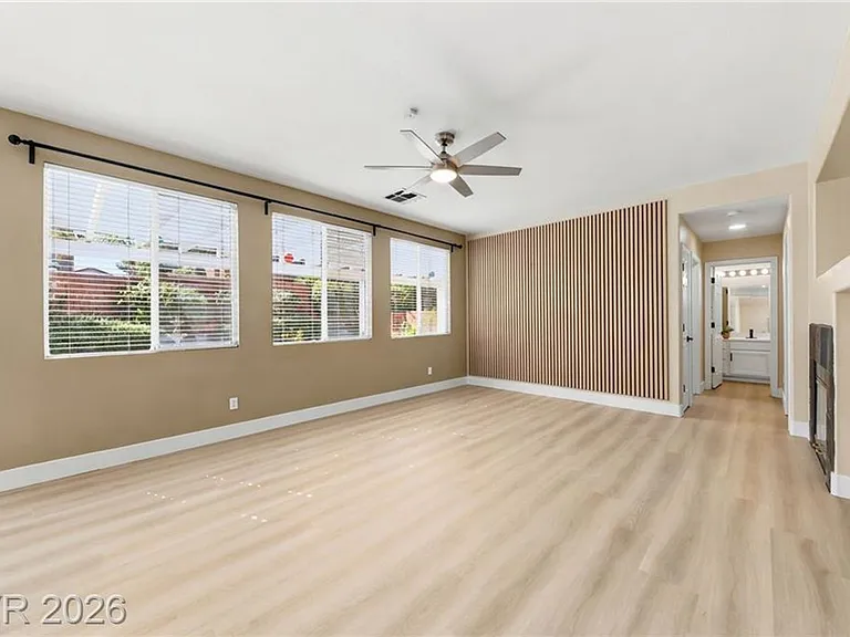 2551 Williamsburg St — Photo 14